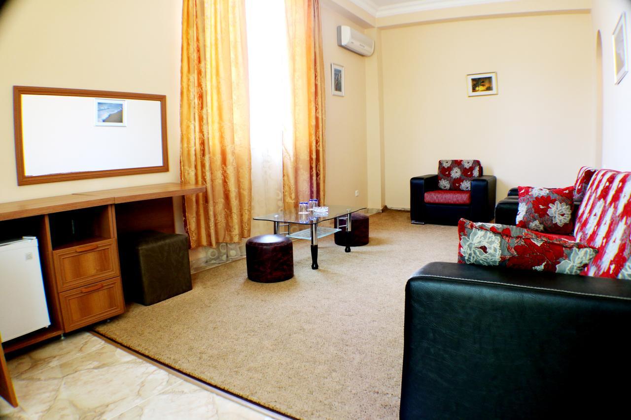 Hotel Condori Kobuleti Εξωτερικό φωτογραφία