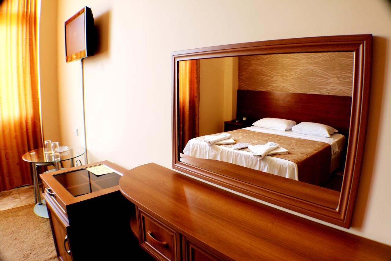 Hotel Condori Kobuleti Εξωτερικό φωτογραφία